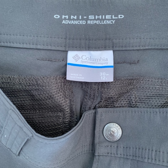 Columbia Men’s Gray Shorts NWOT - Picture 3 of 3